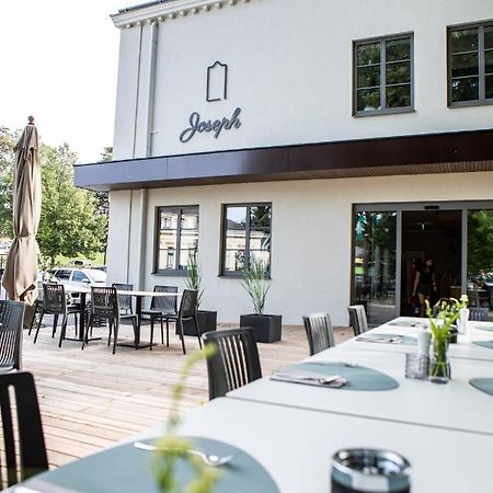 Bruckneudorf Hotel Restaurant Joseph מראה חיצוני תמונה