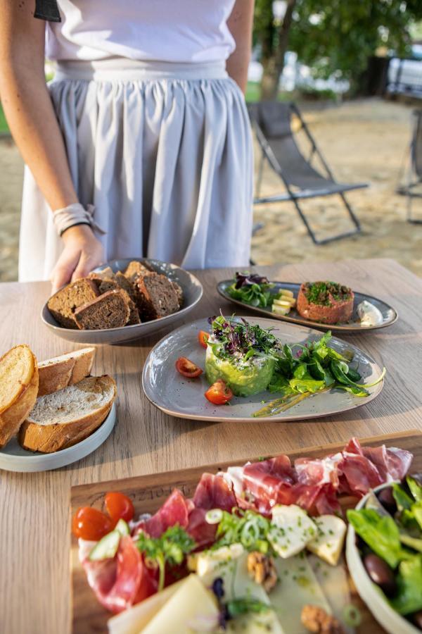 Bruckneudorf Hotel Restaurant Joseph מראה חיצוני תמונה