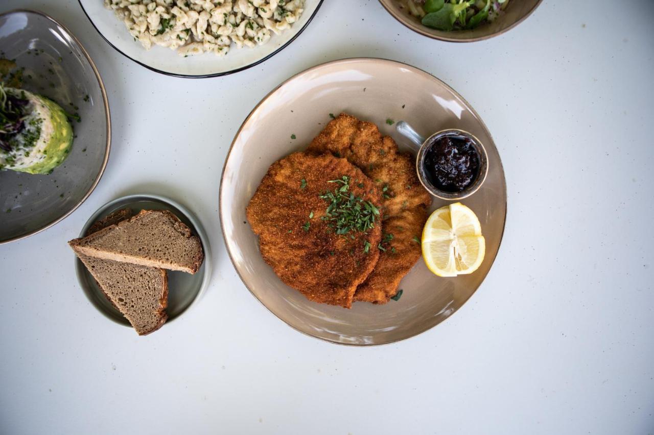 Bruckneudorf Hotel Restaurant Joseph מראה חיצוני תמונה